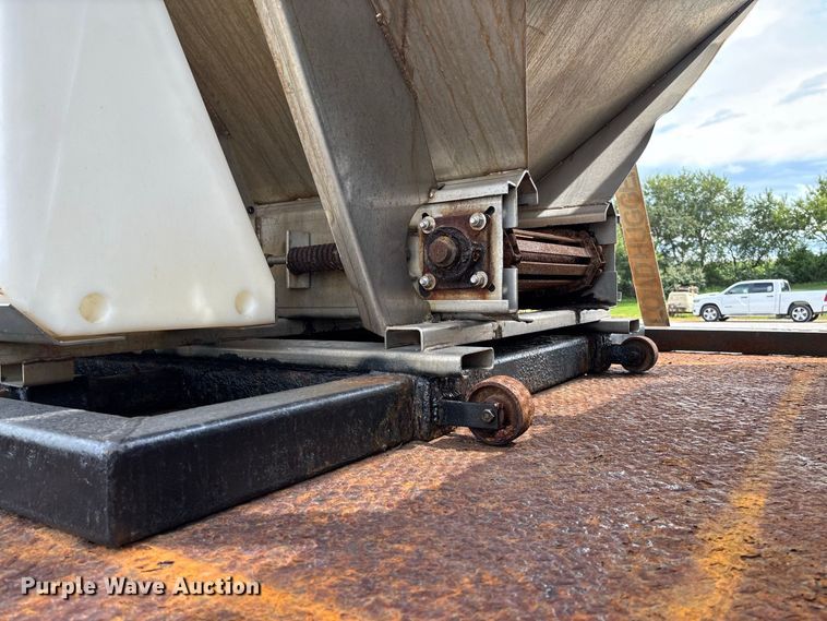 image for item DZ4660 2006 International 7400 Crew Cab dump flatbed truck