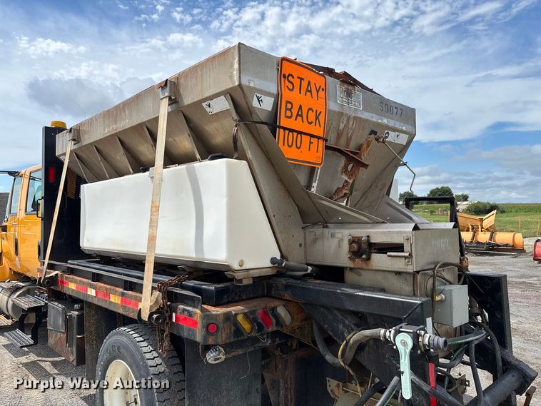 image for item DZ4660 2006 International 7400 Crew Cab dump flatbed truck