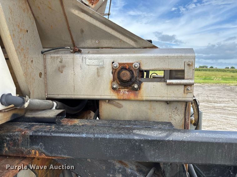 image for item DZ4660 2006 International 7400 Crew Cab dump flatbed truck