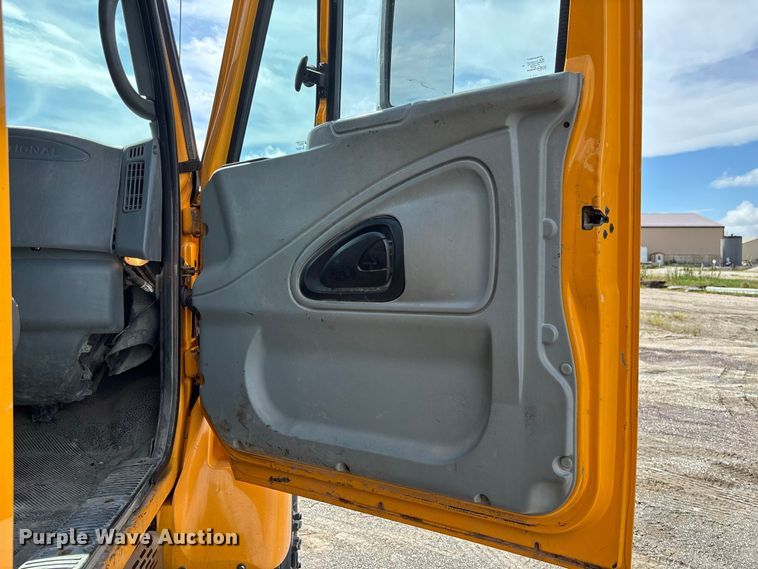 image for item DZ4660 2006 International 7400 Crew Cab dump flatbed truck