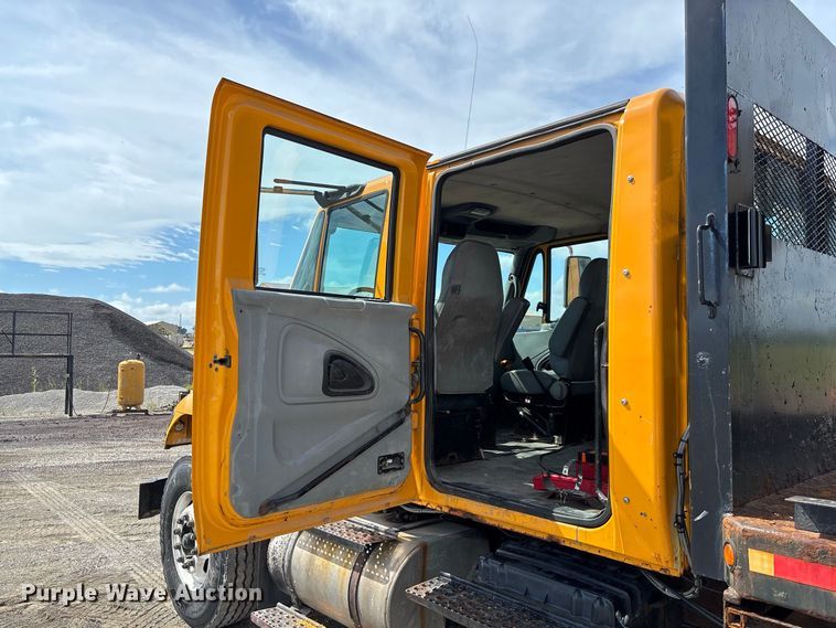 image for item DZ4660 2006 International 7400 Crew Cab dump flatbed truck