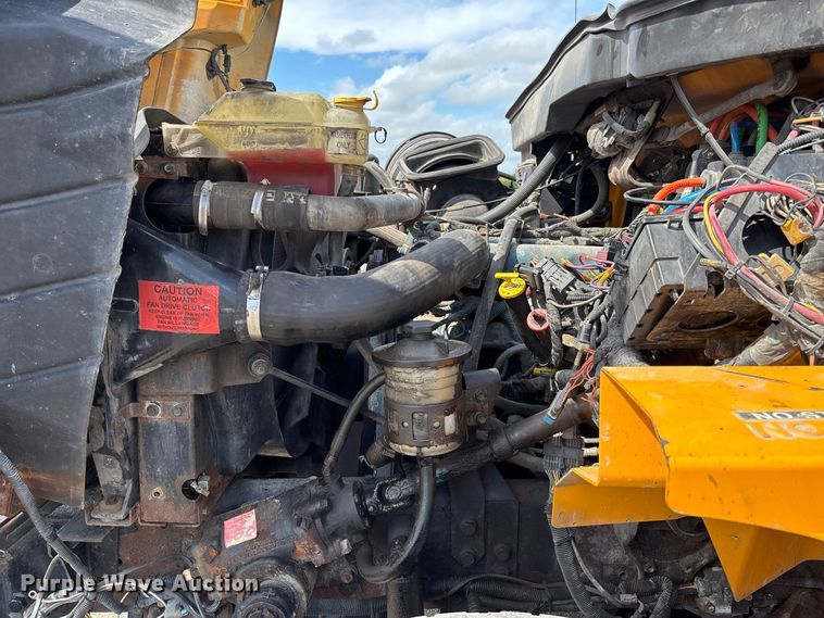 image for item DZ4660 2006 International 7400 Crew Cab dump flatbed truck