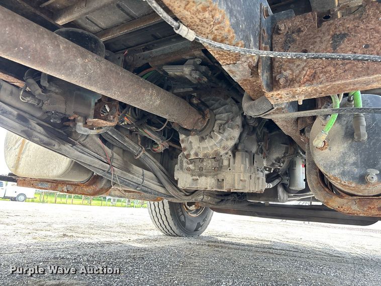 image for item DZ4660 2006 International 7400 Crew Cab dump flatbed truck