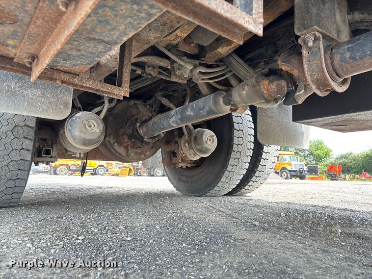 image for item DZ4660 2006 International 7400 Crew Cab dump flatbed truck