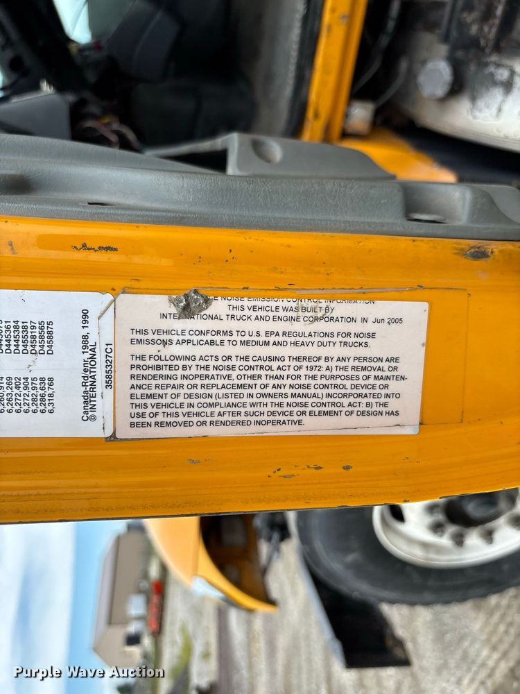 image for item DZ4660 2006 International 7400 Crew Cab dump flatbed truck