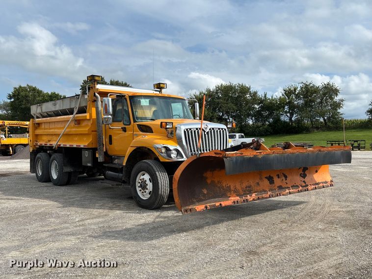 image for item DZ4661 2010 International WorkStar 7500 dump truck