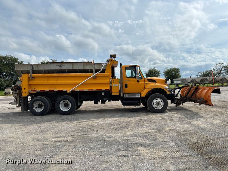 image for item DZ4661 2010 International WorkStar 7500 dump truck