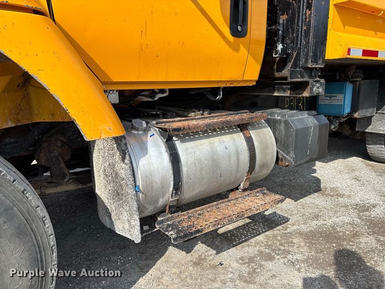 image for item DZ4661 2010 International WorkStar 7500 dump truck