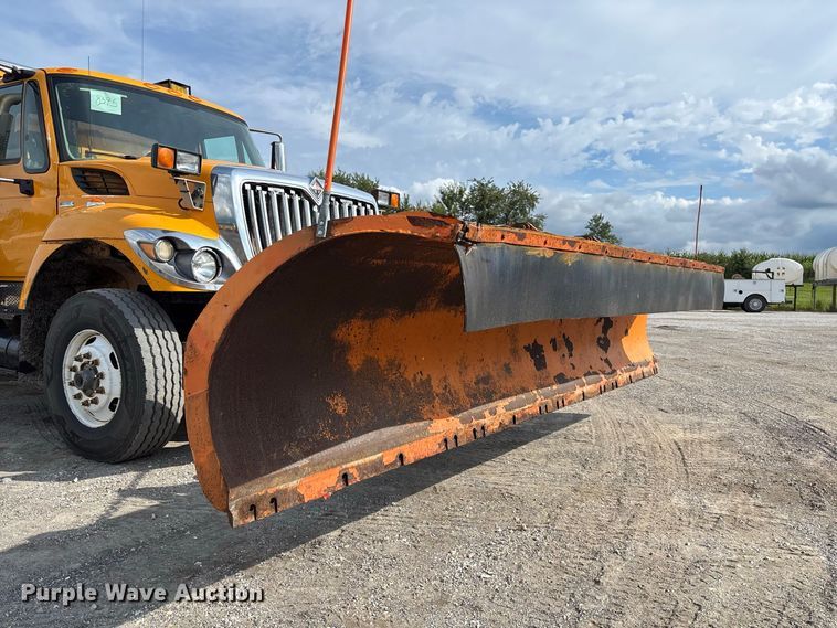 image for item DZ4661 2010 International WorkStar 7500 dump truck