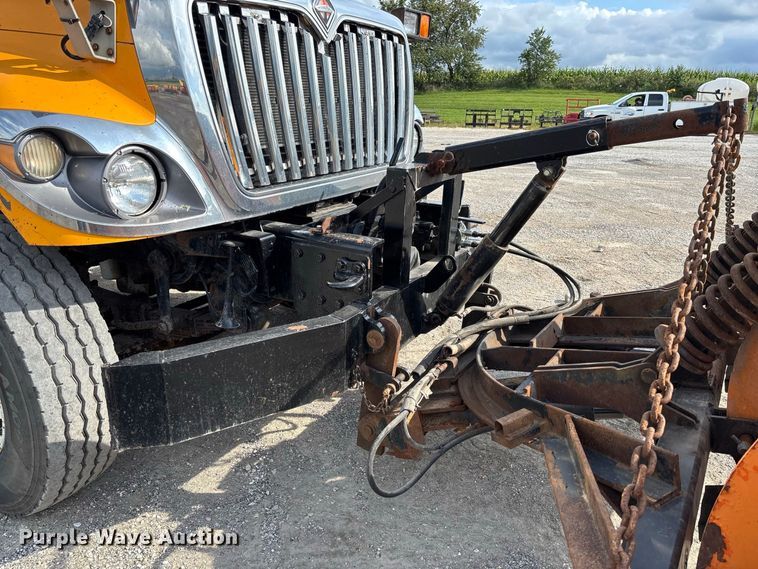 image for item DZ4661 2010 International WorkStar 7500 dump truck