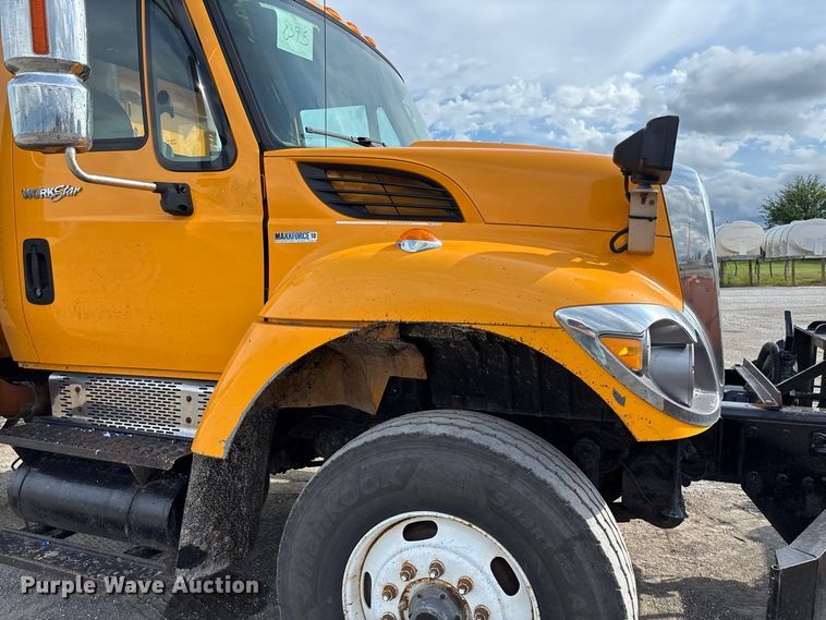 image for item DZ4661 2010 International WorkStar 7500 dump truck