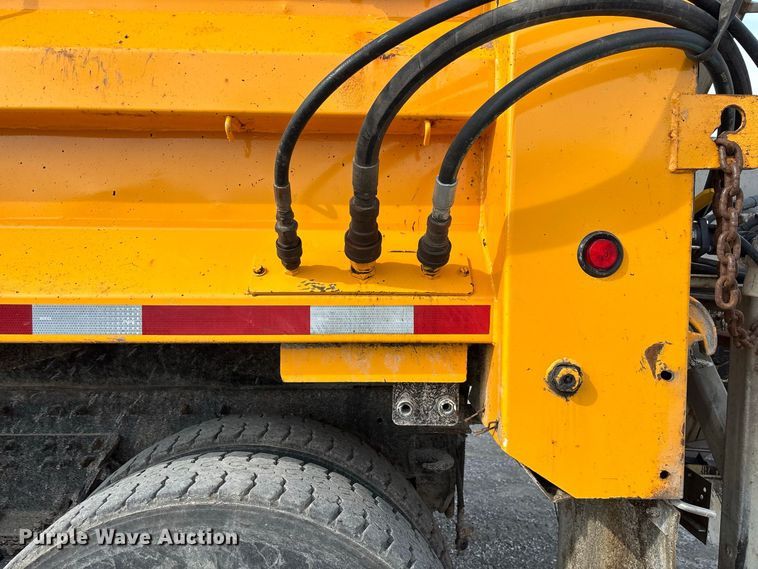 image for item DZ4661 2010 International WorkStar 7500 dump truck