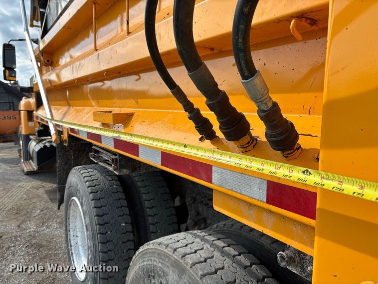 image for item DZ4661 2010 International WorkStar 7500 dump truck