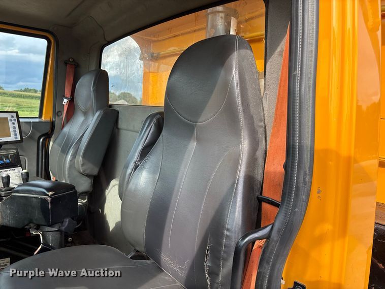 image for item DZ4661 2010 International WorkStar 7500 dump truck