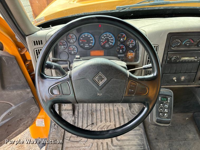 image for item DZ4661 2010 International WorkStar 7500 dump truck