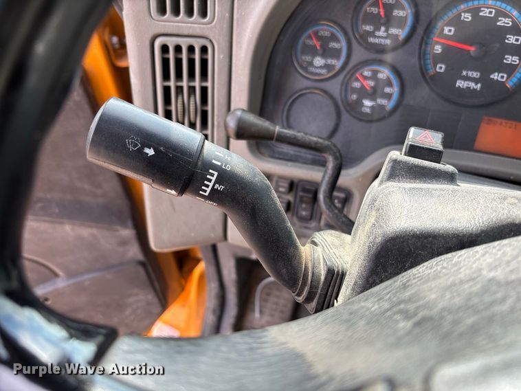 image for item DZ4661 2010 International WorkStar 7500 dump truck