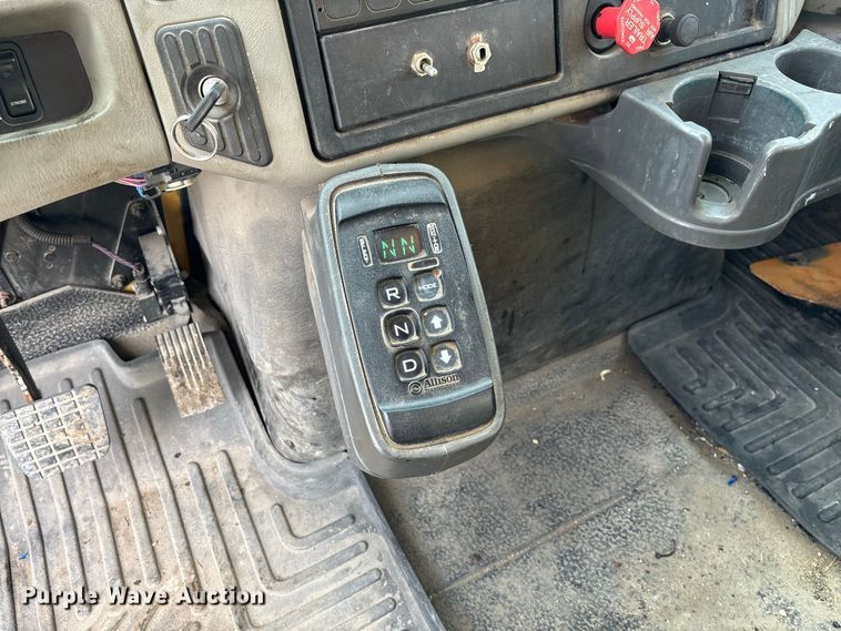 image for item DZ4661 2010 International WorkStar 7500 dump truck