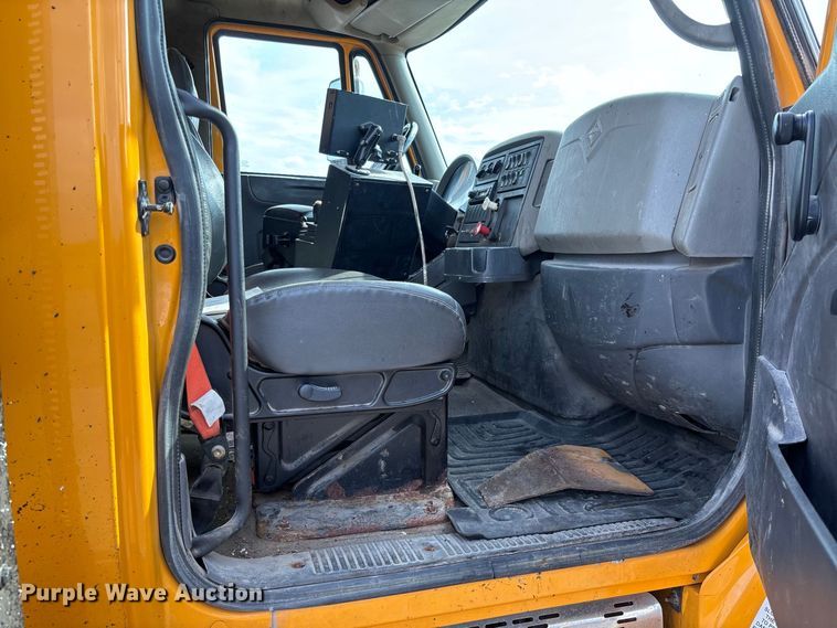image for item DZ4661 2010 International WorkStar 7500 dump truck