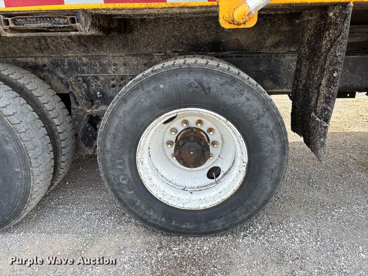 image for item DZ4661 2010 International WorkStar 7500 dump truck