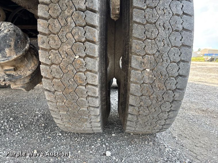 image for item DZ4661 2010 International WorkStar 7500 dump truck