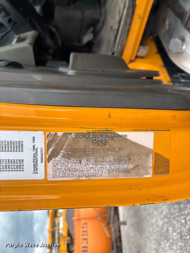 image for item DZ4661 2010 International WorkStar 7500 dump truck