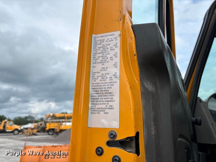 image for item DZ4661 2010 International WorkStar 7500 dump truck