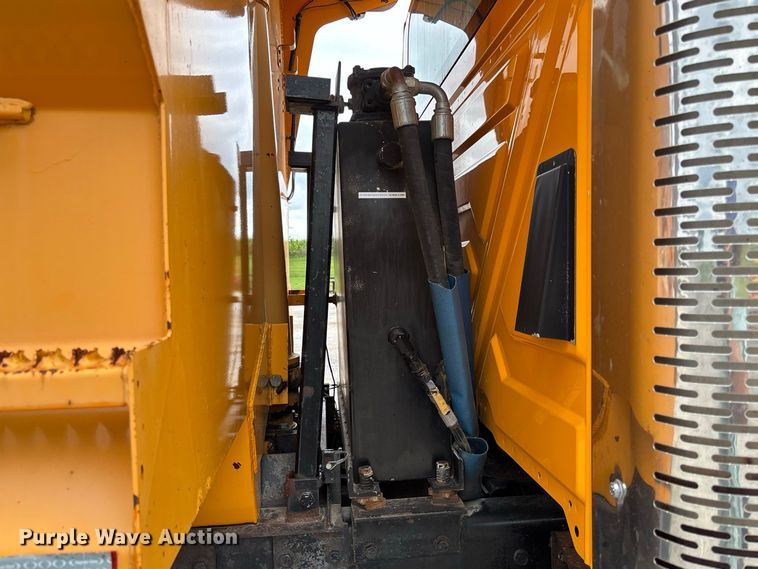 image for item DZ4662 2006 International 7400 dump truck