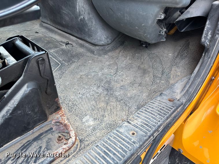 image for item DZ4662 2006 International 7400 dump truck