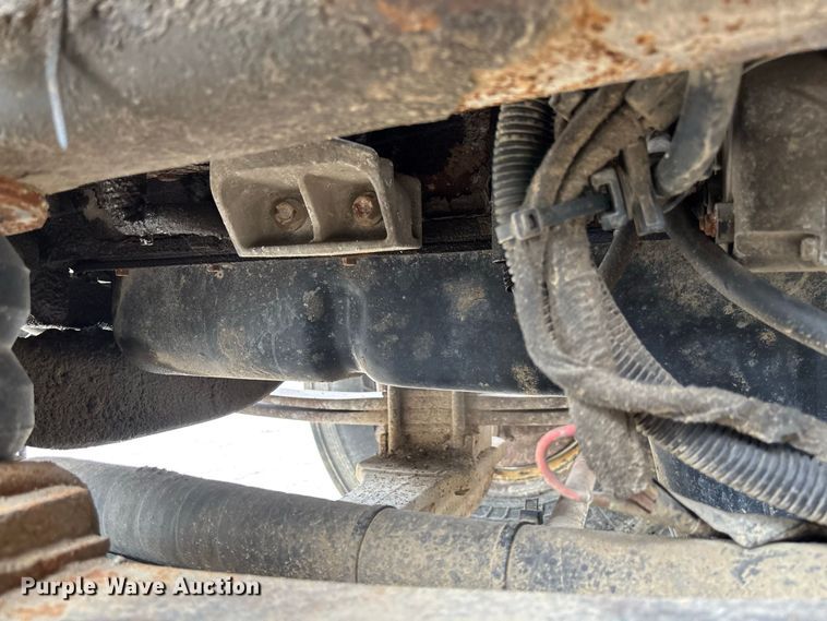image for item DZ4662 2006 International 7400 dump truck