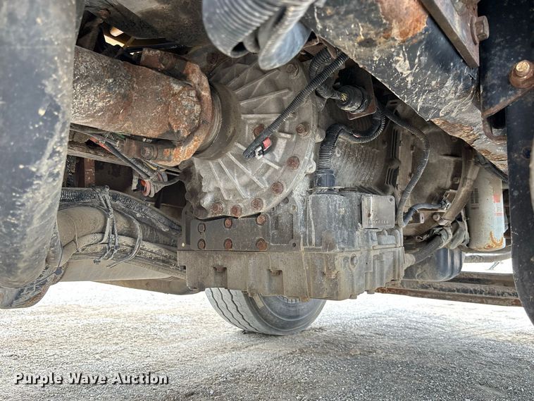 image for item DZ4662 2006 International 7400 dump truck