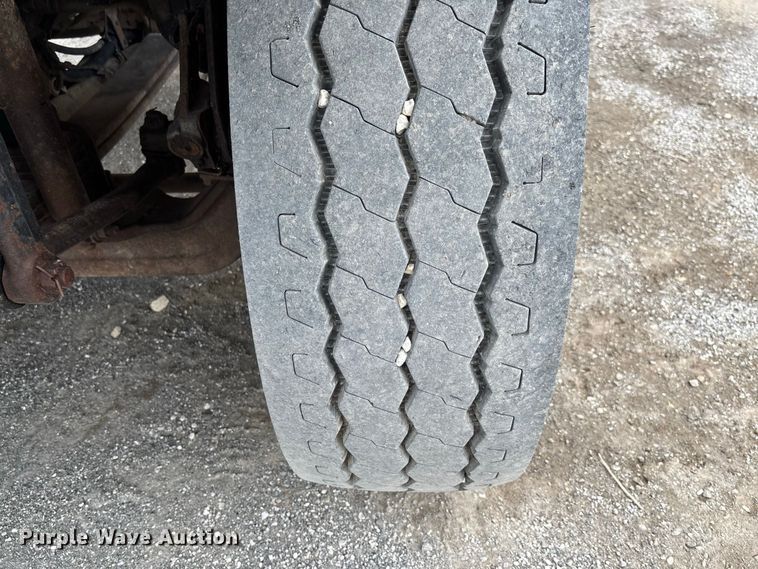 image for item DZ4662 2006 International 7400 dump truck