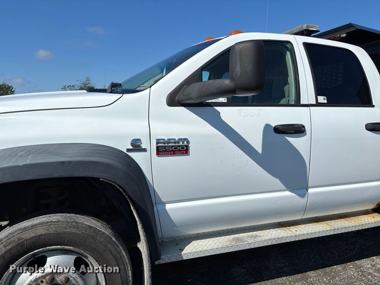 image for item DZ4663 2009 Dodge Ram 5500 dump truck
