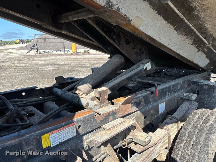 image for item DZ4663 2009 Dodge Ram 5500 dump truck