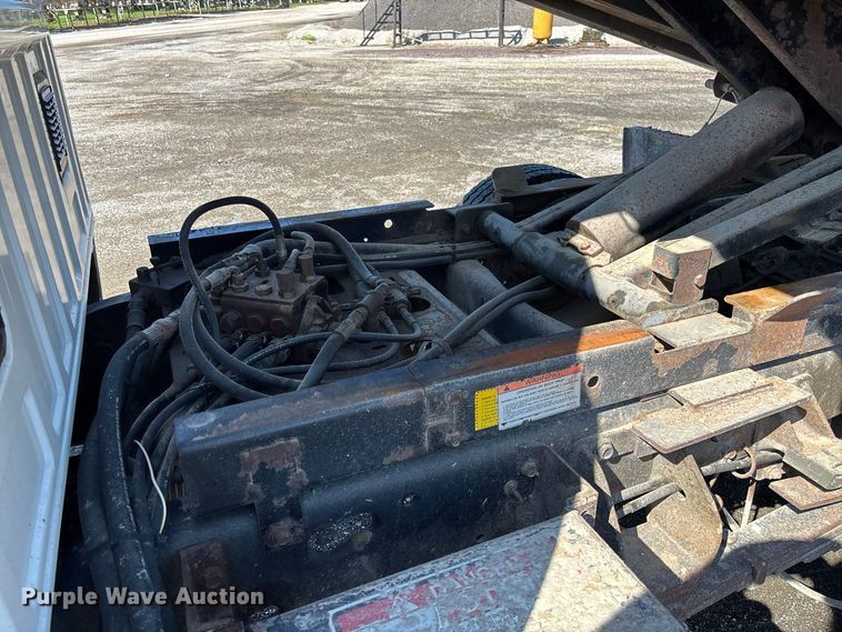 image for item DZ4663 2009 Dodge Ram 5500 dump truck