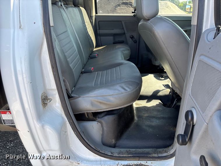 image for item DZ4663 2009 Dodge Ram 5500 dump truck