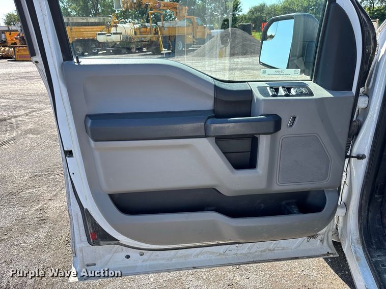 image for item DZ4664 2018 Ford F150 XL Ext. Cab pickup truck