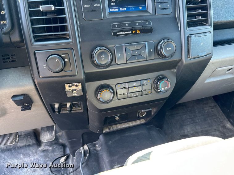 image for item DZ4664 2018 Ford F150 XL Ext. Cab pickup truck