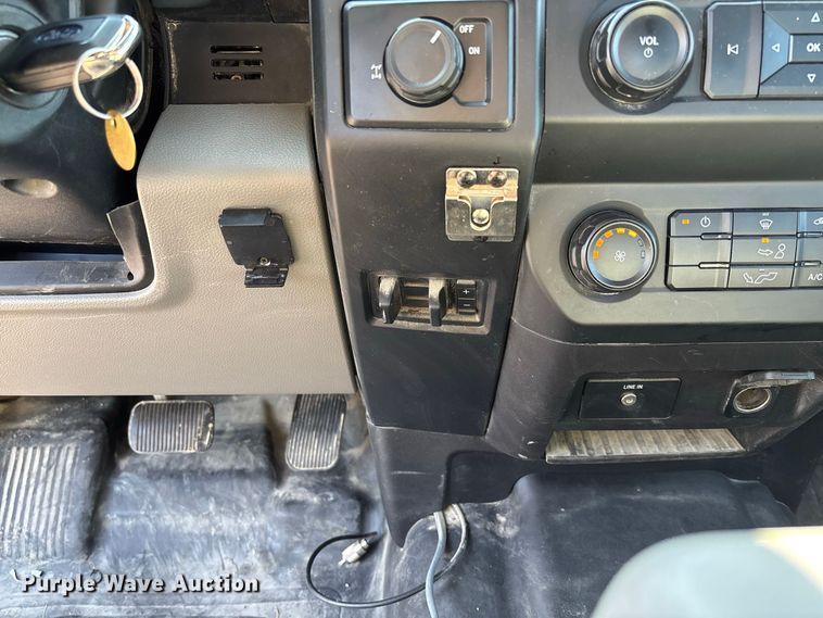 image for item DZ4664 2018 Ford F150 XL Ext. Cab pickup truck