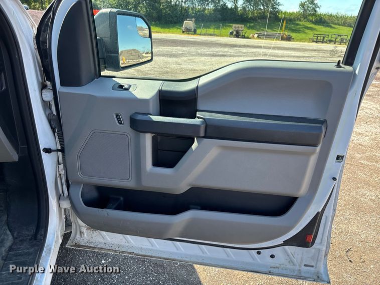 image for item DZ4664 2018 Ford F150 XL Ext. Cab pickup truck