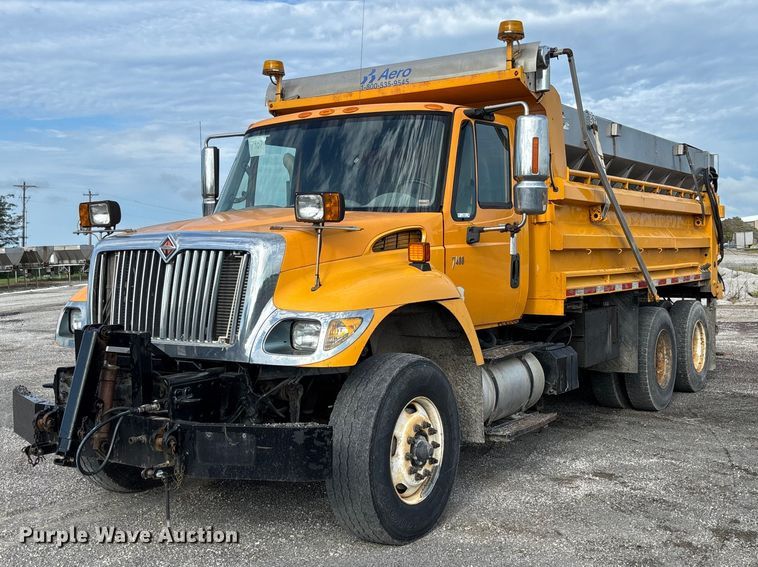 2007 International 7400 dump truck