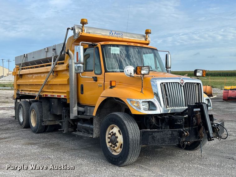 image for item DZ4666 2007 International 7400 dump truck