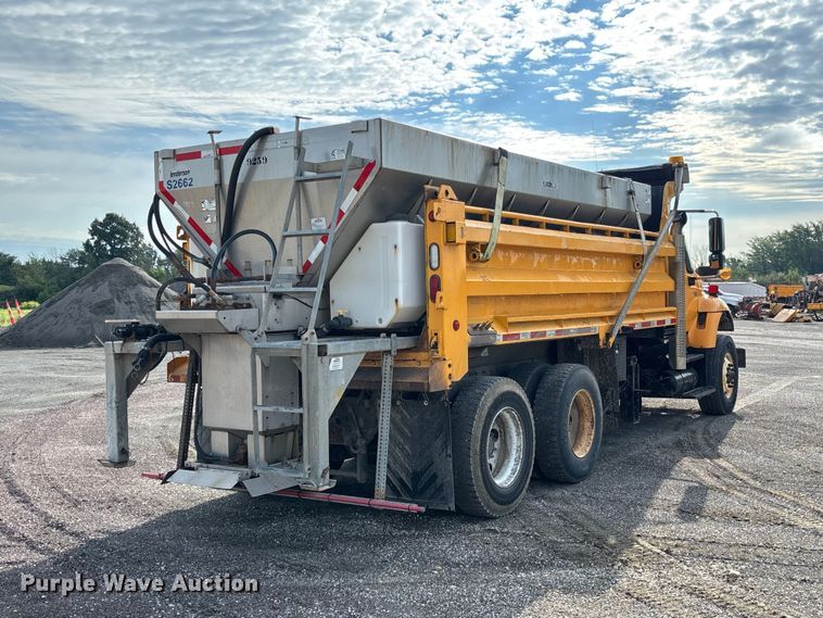 image for item DZ4666 2007 International 7400 dump truck