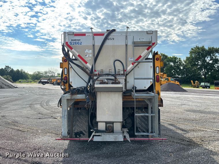 image for item DZ4666 2007 International 7400 dump truck