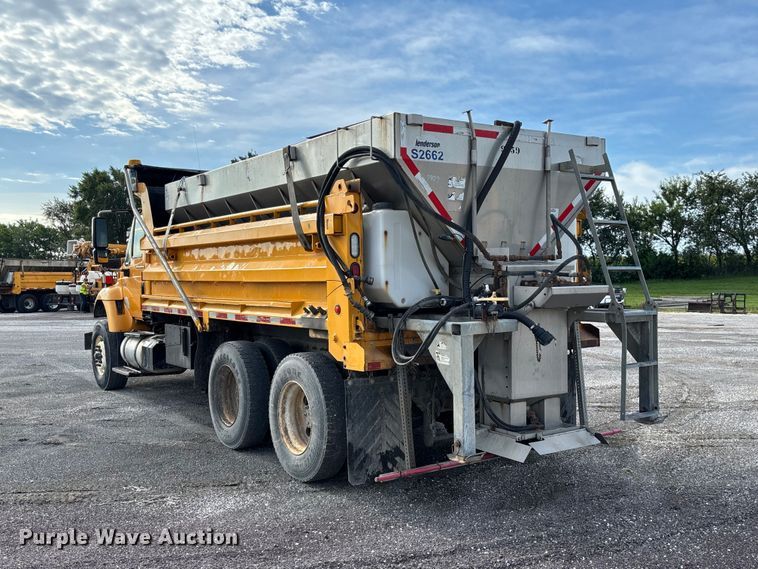 image for item DZ4666 2007 International 7400 dump truck