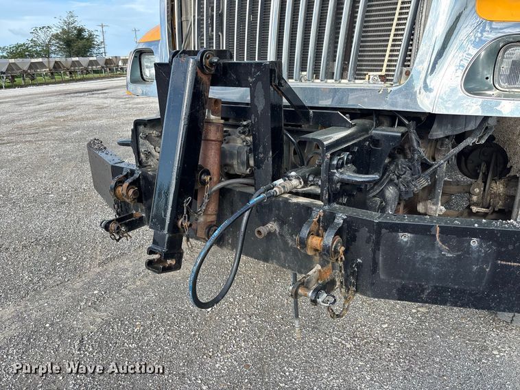 image for item DZ4666 2007 International 7400 dump truck
