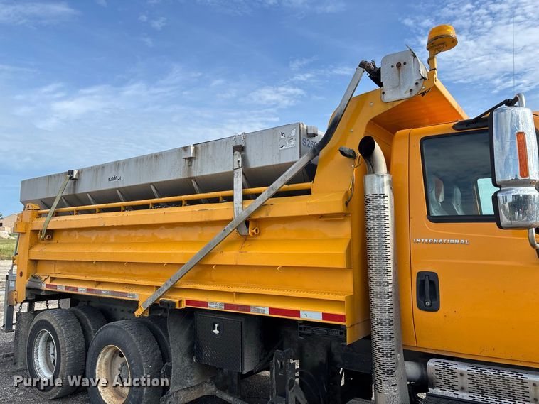 image for item DZ4666 2007 International 7400 dump truck
