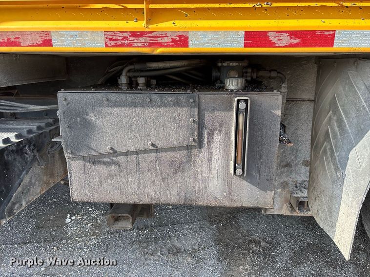 image for item DZ4666 2007 International 7400 dump truck