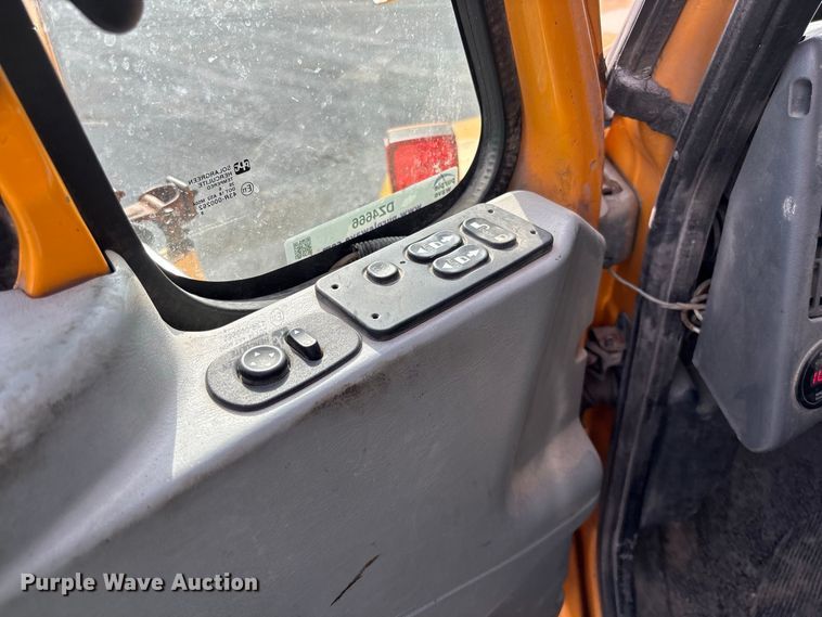 image for item DZ4666 2007 International 7400 dump truck