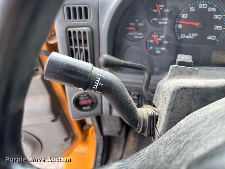 image for item DZ4666 2007 International 7400 dump truck