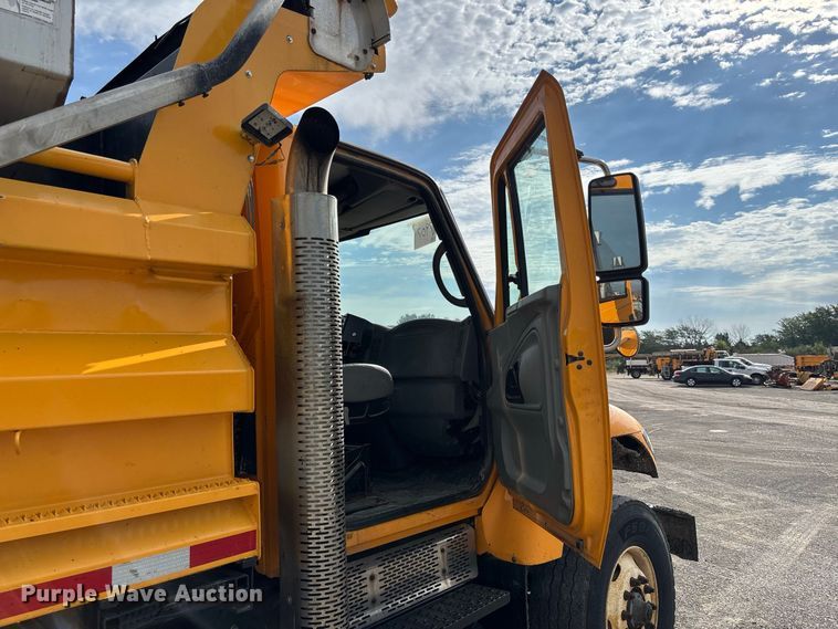 image for item DZ4666 2007 International 7400 dump truck